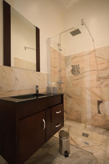 Prestige Designer Apartment, Super Appartamento *