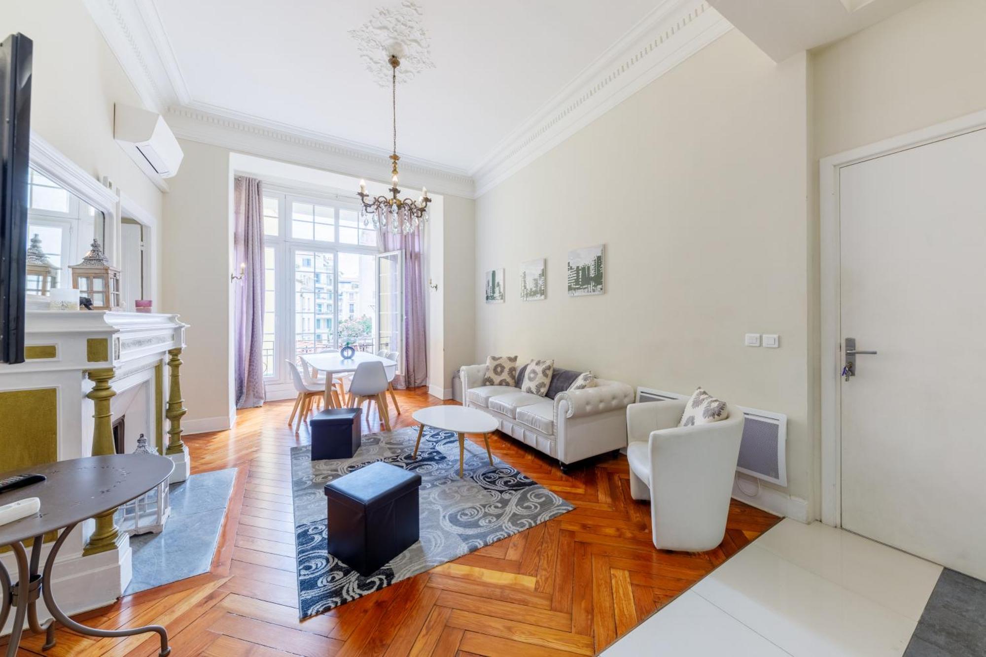 Prestige Designer Apartment, Super Appartamento *
