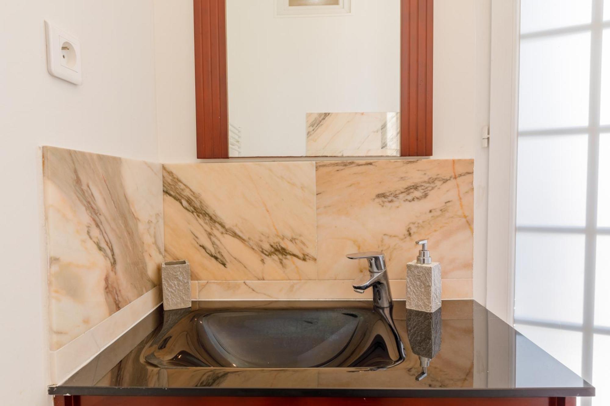 Prestige Designer Apartment, Super Appartamento *