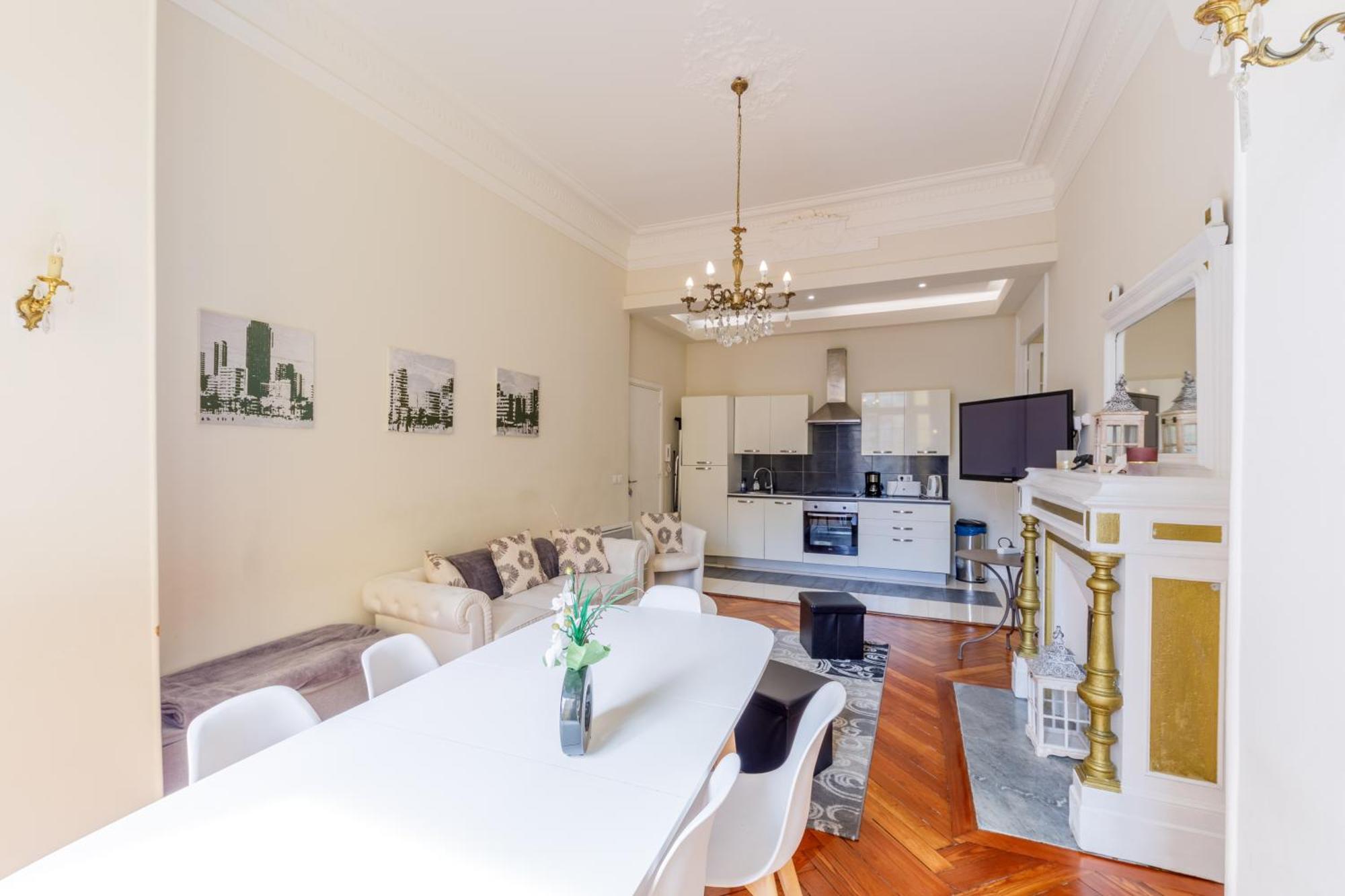 Prestige Designer Apartment, Super Nizza